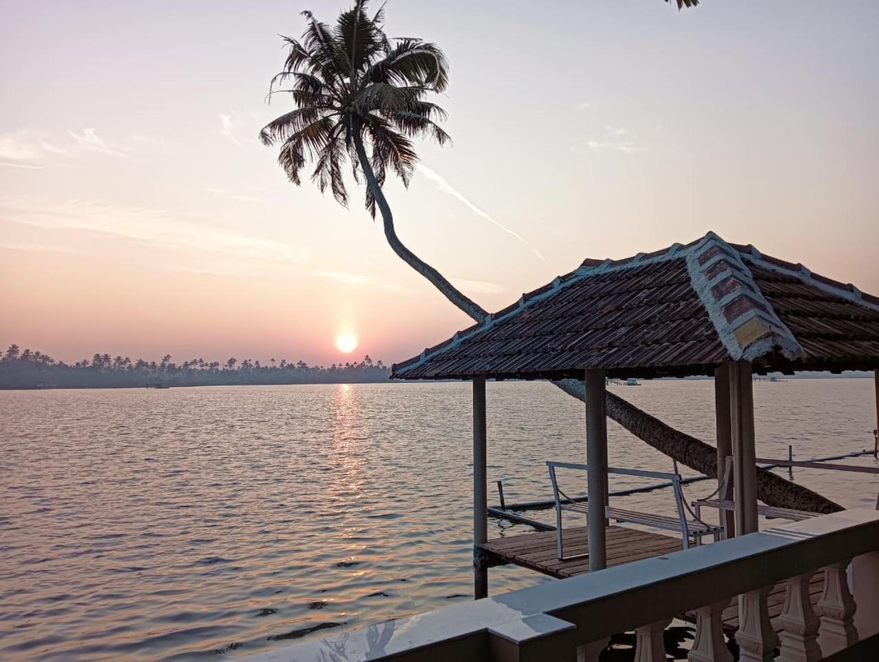 Sagar Beach Villas Home Stay Cseráj-part Kültér fotó